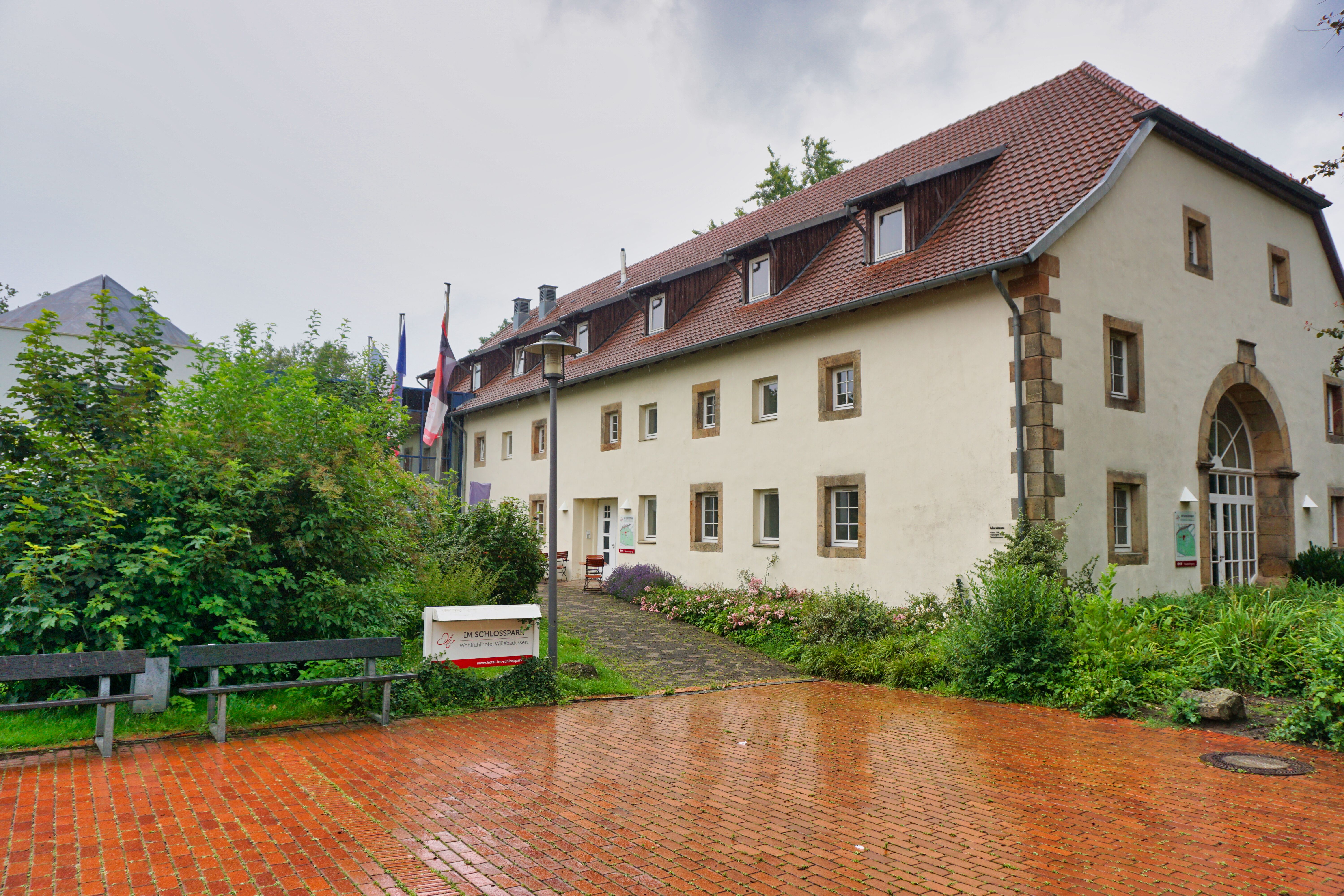 Wohlfühlhotel im Schlosspark von Willebadessen.
