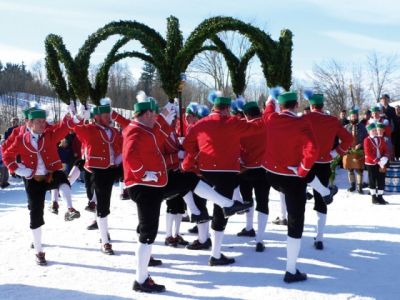 Von Biathleten, Bogentänzern und Bruchpiloten: