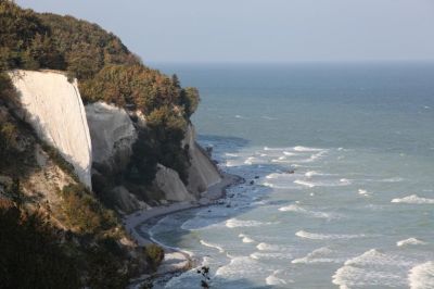 Hochuferweg entlang der Kreideküste Rügens