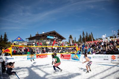 Baggern, Pritschen und Schmettern im Schnee