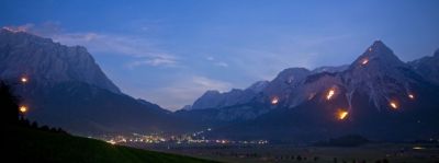 Zugspitze in Flammen