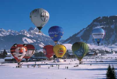 Kunterbunter Winterhimmel